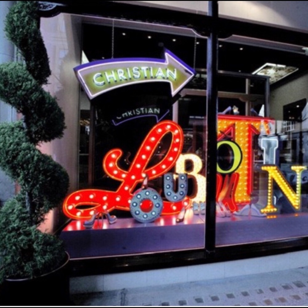 โก๏ธSaleโก๏ธ FIRM PRICE Christian Louboutin ๐ - Picture 3 of 6